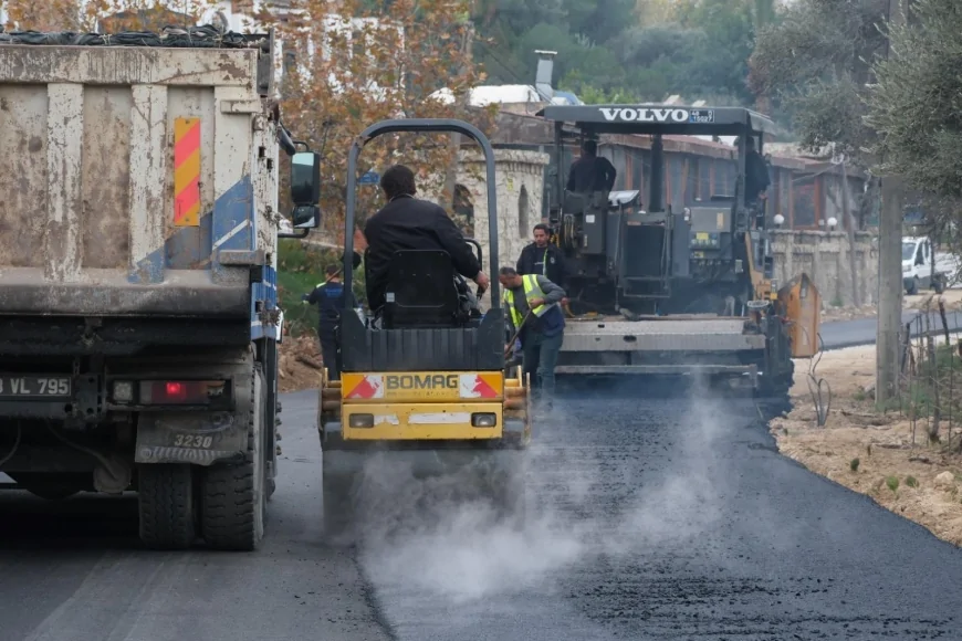 Bitez Bergamut Caddesi’nde Üstyapı Çalışmaları Tamamlanıyor