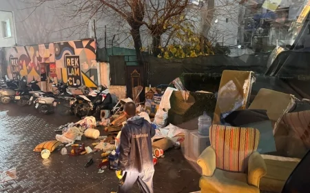 Marmaris’te Temizlik Ekiplerinin Zorlu Mesaisi: Olumsuz Hava Ve Kaçak Atıklarla Mücadele