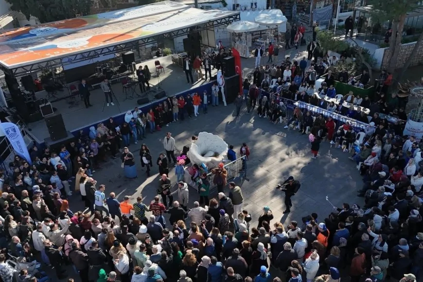 Bodrum’da 10. Hamsi Festivali Binlerce Kişiyi Karadeniz Coşkusunda Buluşturdu