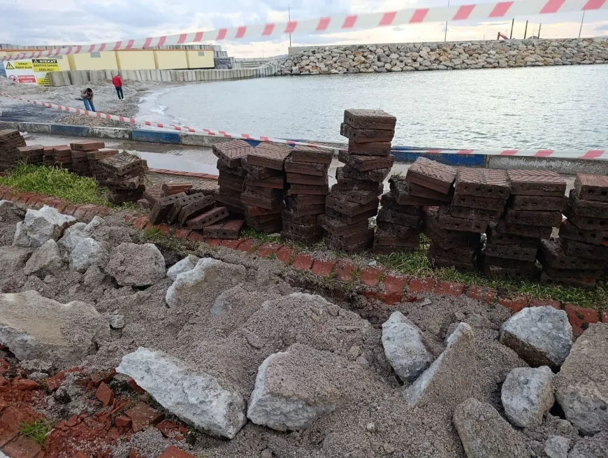 Turgutreis Sahil Güvenlik Limanı’nda Altyapı Mesaisi: Elektrik Hattı İçin İlk Kazma Vuruldu