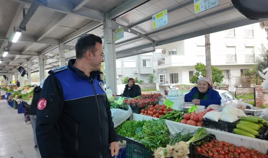 Marmaris Zabıtası Pazaryerlerinde Denetimleri Sıklaştırdı: Fiyat Ve Düzen Kontrolü Yapıldı