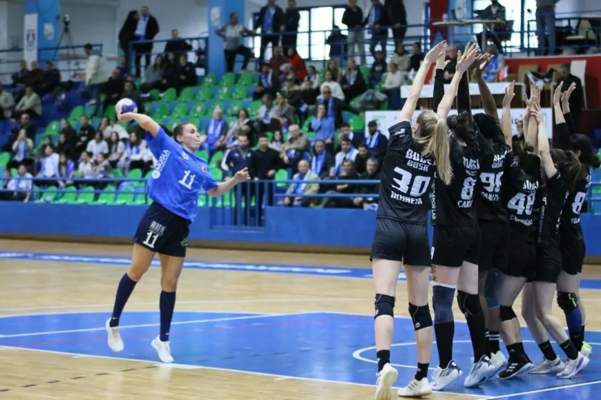 Armada Praxis Yalıkavakspor Bursa’yı Devirdi: Binnaz Karakaya’da Nefes Kesen Galibiyet