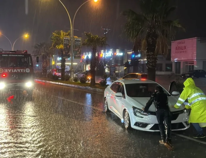 AK Parti Bodrum İlçe Başkanı Seha Ergene: "Bodrum Kalıcı Altyapı Yatırımlarıyla Ele Alınmalı"