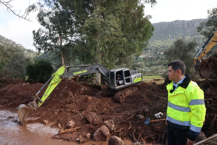 Marmaris’te Fırtına ve Sel Felaketi: Belediye Teyakkuzda, Acı Haber Yasa Boğdu!