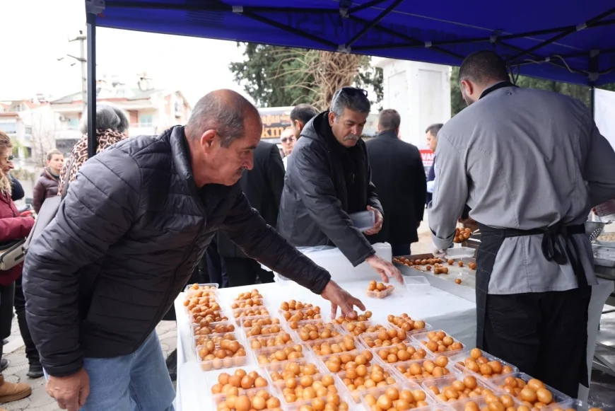 Marmaris’te 6 Şubat Şehitleri İçin Anlamlı Anma: Depremzede Derneklerinden Lokma Hayrı