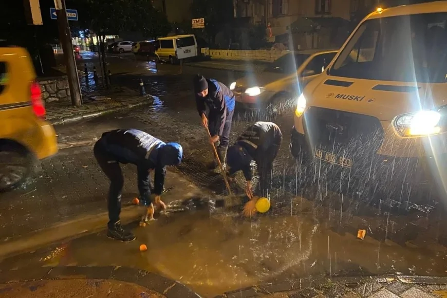 Muğla’da Aşırı Yağış Alarmı: Büyükşehir Ekipleri Gece Boyunca Sahadaydı