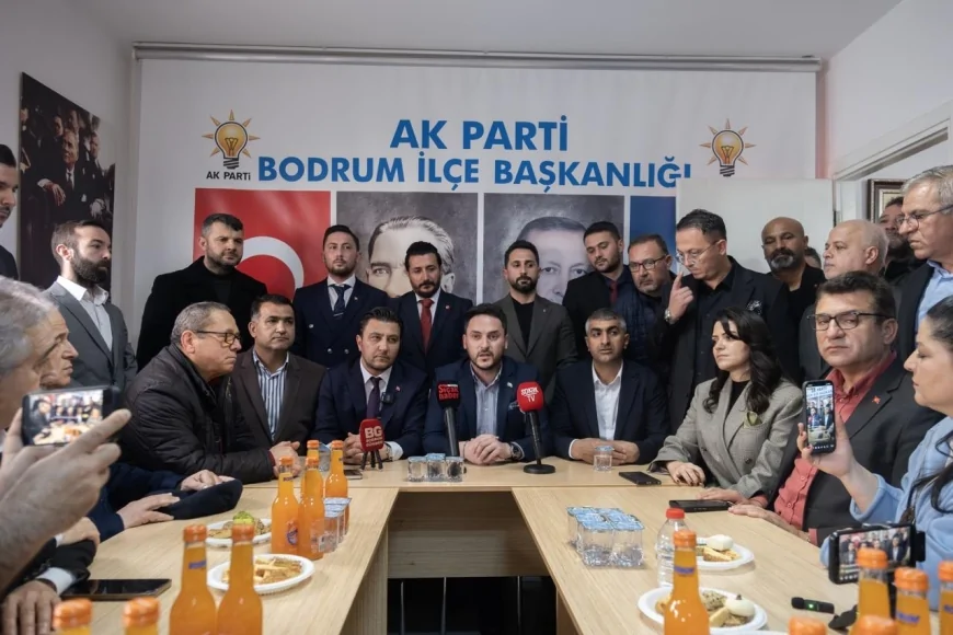 AK Parti Bodrum’da Yeni Dönem Başladı: Seha Ergene Görevi Dualar ve Gözyaşlarıyla Devraldı