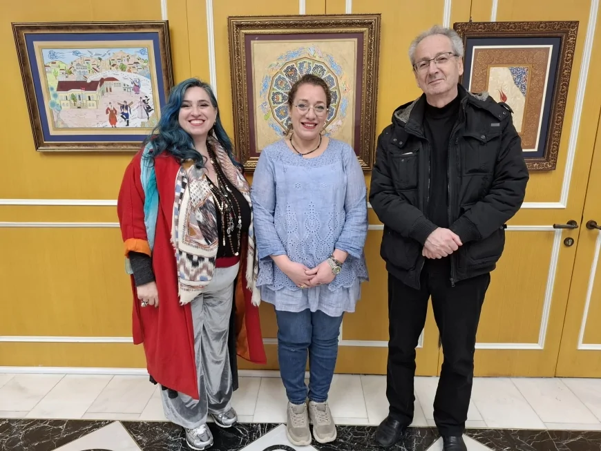 Bodrumlu Sanatçı Gülşah İkbal Cesur’un "Gelenekselden Geleceğe" Sergisi İzmir’de Kapılarını Açtı