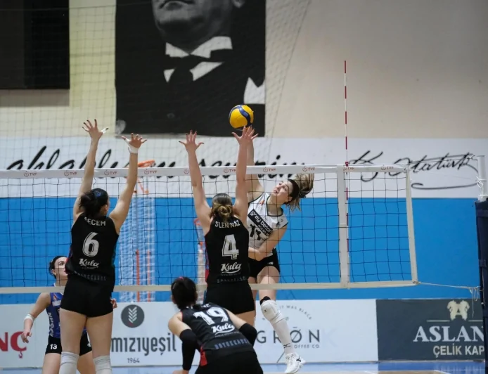 Bodrum’un İncileri Sezonun Son İç Saha Maçında Taraftarına Alkışlarla Veda Etti