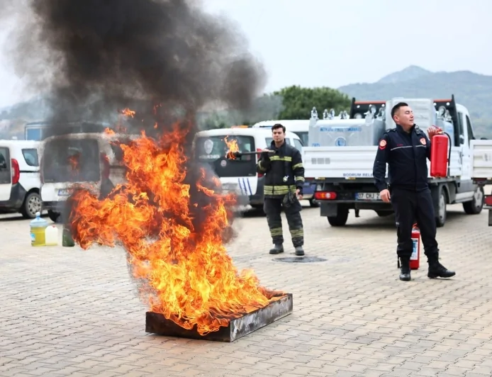 Bodrum Belediyesi Personeline Yangın Güvenliği Ve Acil Durum Eğitimi