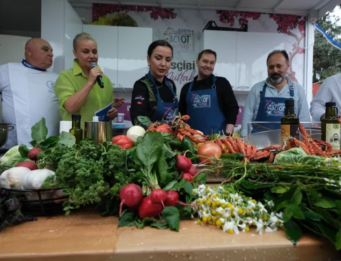 7. Bodrum Acı Ot Festivali Ortakent’te Kapılarını Açtı: Yağmura Rağmen Rekor Katılım