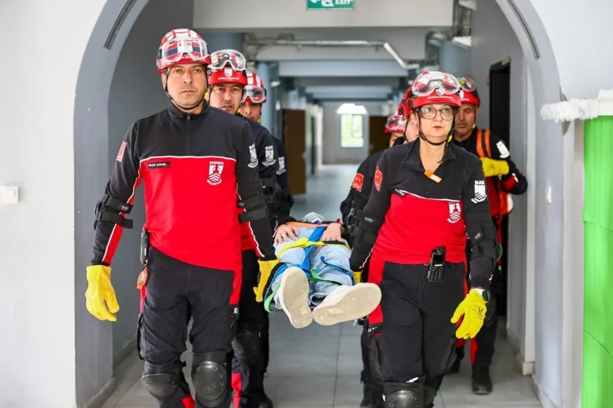 Bodrum’da Nefes Kesen Deprem Tatbikatı: Öğrenciler Afetlere Karşı Bilinçlendirildi