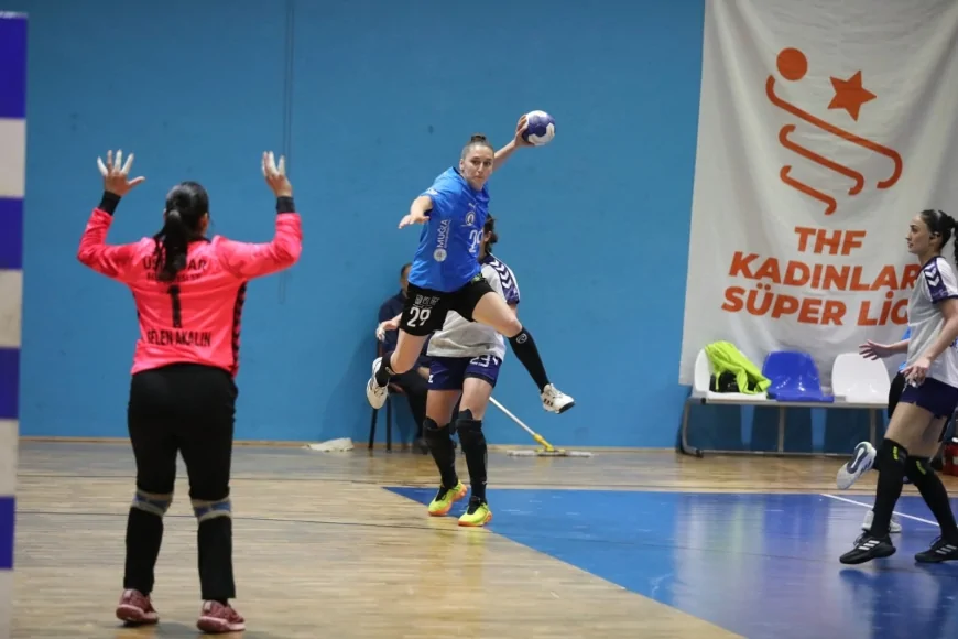 Bodrum’da Hentbol Şöleni: Denizin Kızları Şampiyonluk Yolunda Dev Bir Adım Attı