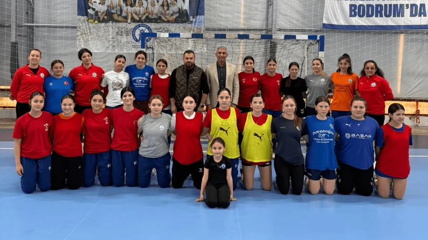 Oktay Dumruk’tan Armada Praxis Yalıkavak Spor’un Milli Yıldızlarına Tebrik Ziyareti