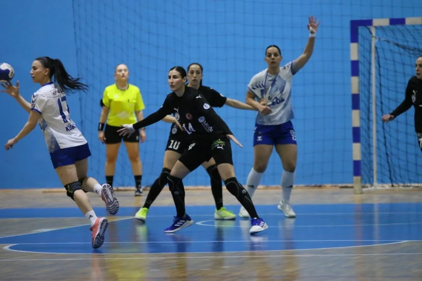 Armada Praxis Yalıkavak Spor’dan Farklı Galibiyet: Ortahisar’ı 37-27 Mağlup Etti