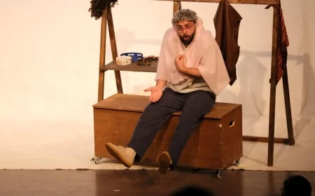 Bodrum Belediyesi Şehir Tiyatrosu 9. Yaşını "Cambazın Cenazesi" İle Kutladı