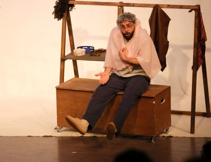 Bodrum Belediyesi Şehir Tiyatrosu 9. Yaşını "Cambazın Cenazesi" İle Kutladı