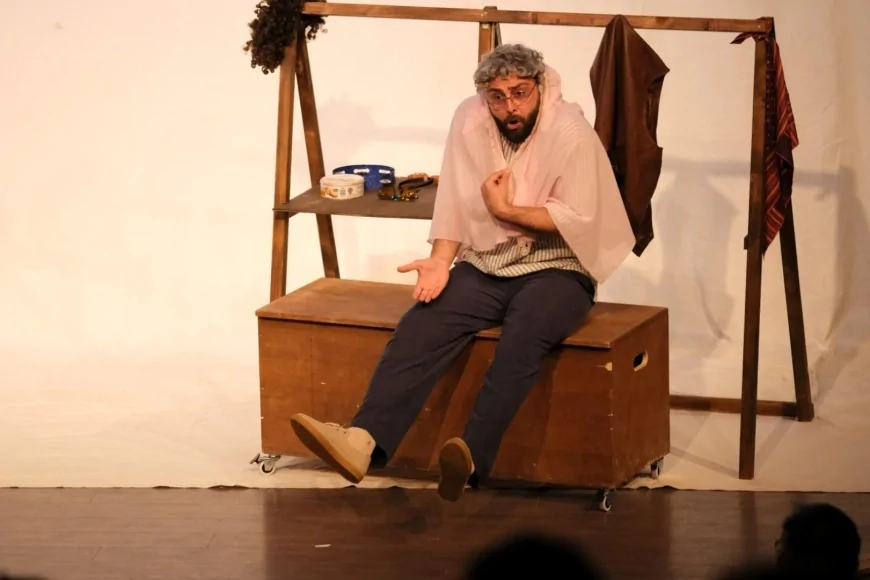 Bodrum Belediyesi Şehir Tiyatrosu 9. Yaşını "Cambazın Cenazesi" İle Kutladı