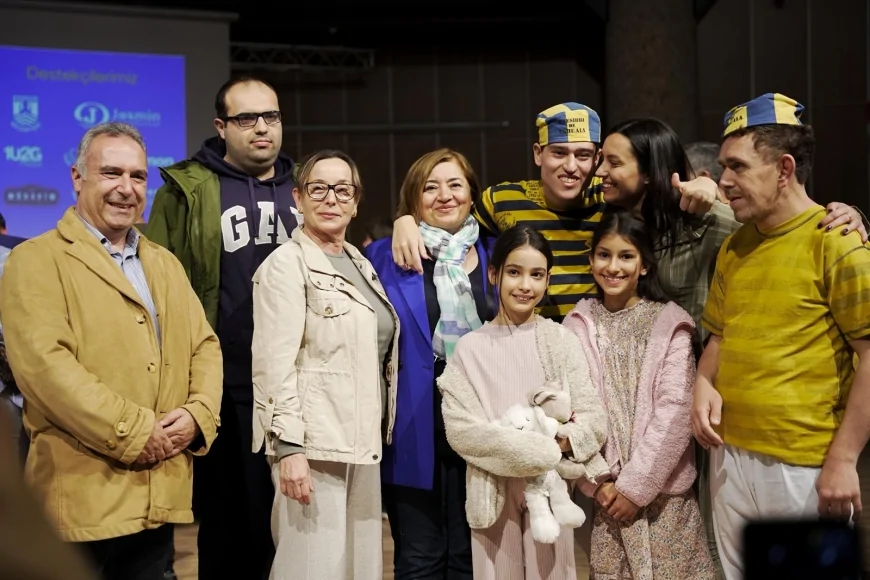 Bodrum’da Dünyada Bir İlk: Otizm Bestiz Sahne Gösterisi Herodot Kültür Merkezi’nde Büyüledi