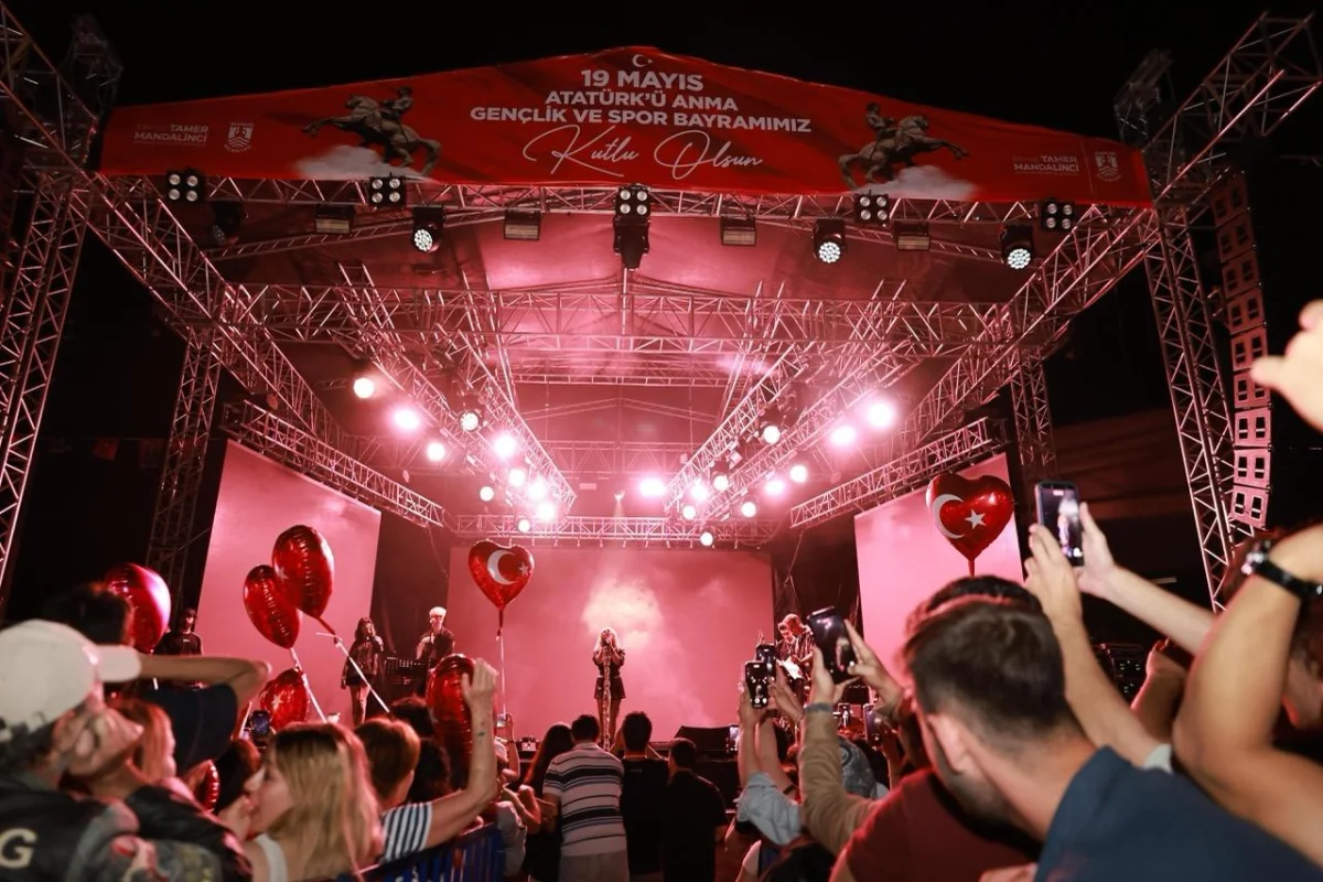Bodrum’da 19 Mayıs Coşkusu: Sertab Erener Ve Fener Alayları İle Unutulmaz Bir Bayram