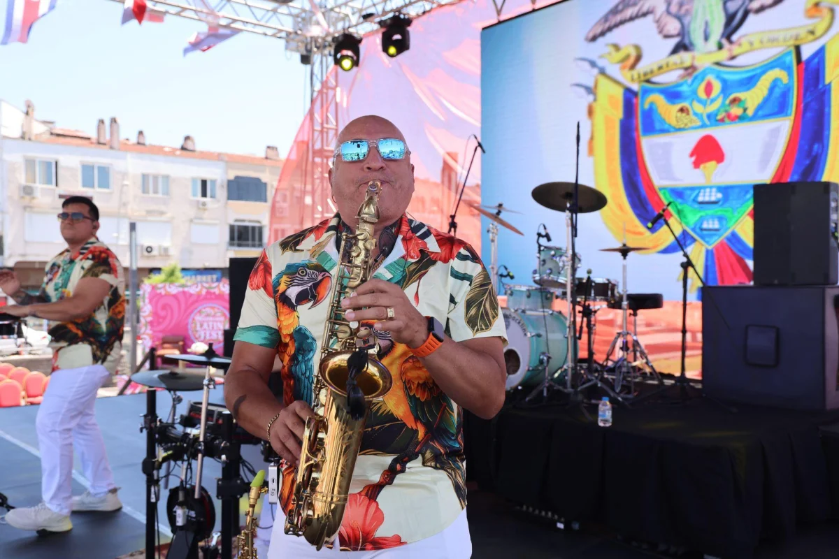 Marmaris’te Latin Rüzgarı Esiyor: Latin Fest Muhteşem Bir Karnavalla Başladı