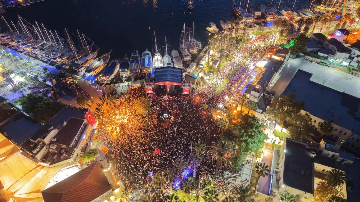 Bodrum’da 19 Mayıs Coşkusu: Sertab Erener Ve Fener Alayları İle Unutulmaz Bir Bayram