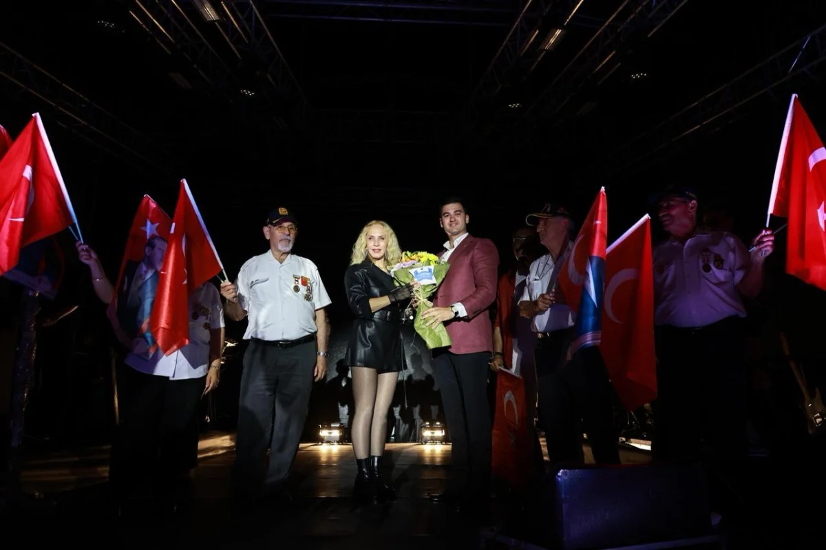 Bodrum’da 19 Mayıs Coşkusu: Sertab Erener Ve Fener Alayları İle Unutulmaz Bir Bayram