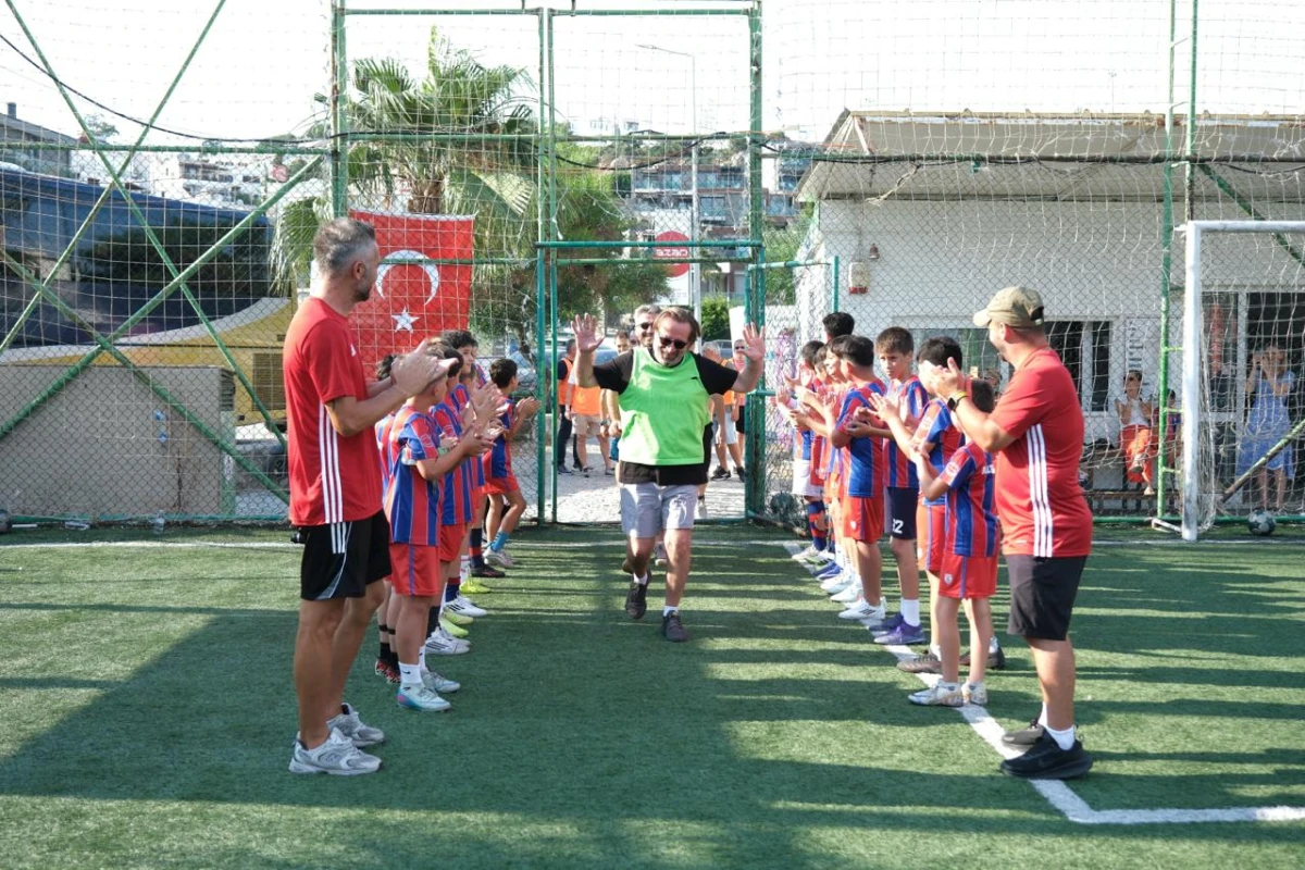 Altınordu Bodrum Futbol Okulları’nda Babalar Günü Coşkusu: Babalar Sahada, Çocuklar Tribünde