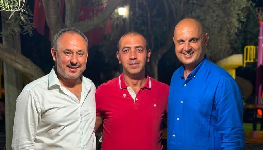 Karaova'da Yeni Parti'ye Yoğun Katılım: Abdullah Engin Başol Ve Cumhur Güven Taşbaşı Rozet Taktı