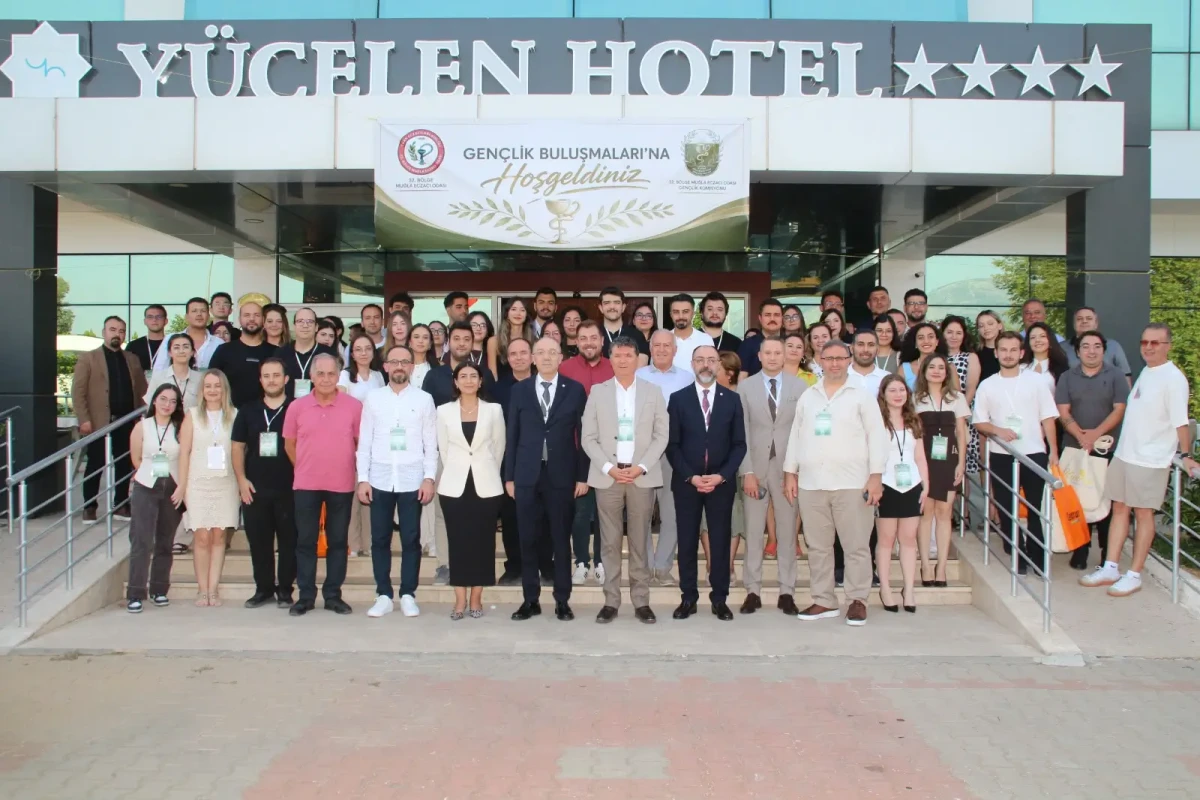 Muğla Eczacı Odası'ndan Gençlik Buluşmaları '26 Çalıştayı: Mesleğin Geleceği Masaya Yatırıldı