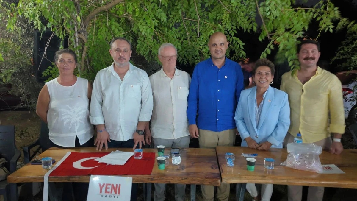 Karaova'da Yeni Parti'ye Yoğun Katılım: Abdullah Engin Başol Ve Cumhur Güven Taşbaşı Rozet Taktı