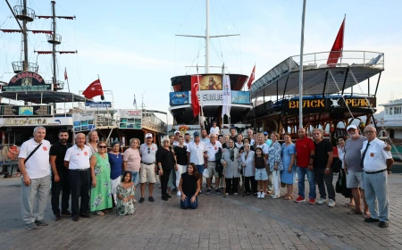 Marmaris Belediyesi'nden Gaziler Günü'ne Özel Mehtap Turu: Gaziler Ve Aileleri Bir Araya Geldi