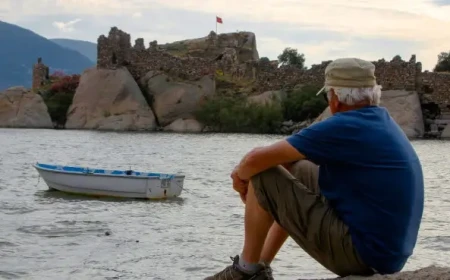 Bodrum Gümüşlük'te Acı Kayıp: Gümüşlük Forum'un Sevilen İsmi Oğuz Baykal Hayatını Kaybetti