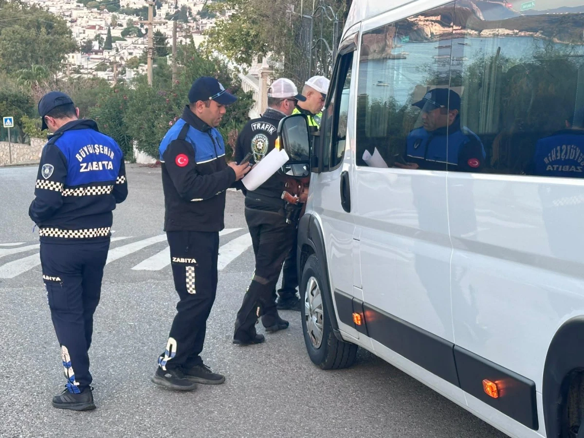Bodrum’da Okul Servislerine Sıkı Denetim: Öğrencilerin Güvenliği İçin Ekipler Sahada