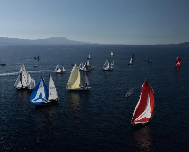 38. The Bodrum Cup’ta SumOne Etabı Heyecanı: Hayatını Kaybeden Denizciler Anısına Denize Çelenk Bırakıldı