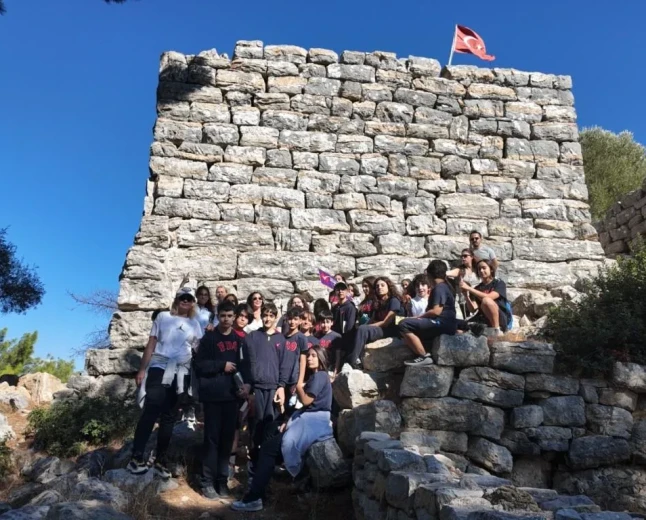 Bodrum Belediyesi’nden Kültür Ve Tarih Buluşması: Öğrenciler Pedasa Antik Kenti’ni Gezdi