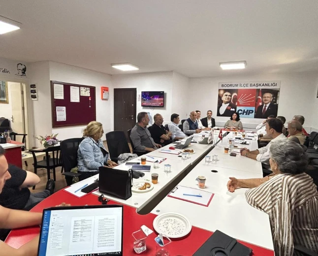 CHP Bodrum İlçe Başkanlığı’nda Önceki Dönem Başkanlardan Kritik İstişare Toplantısı