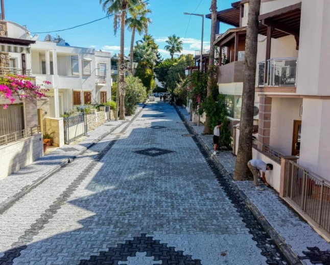 Bodrum Belediyesi Beş Mahallede Üstyapı Çalışmalarını Sürdürüyor: Yollar Daha Güvenli Ve Konforlu Hale Geliyor