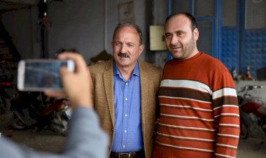 Bizimle Fotoğraf Çekinen Çocuklar İşten Atılıyor