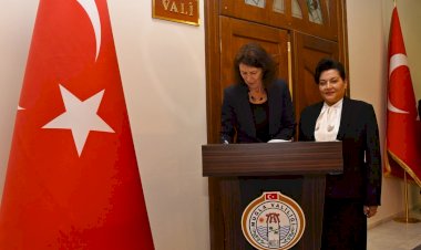 Hollanda’nın Ankara Büyükelçisi Vali Civelek’i Ziyaret Etti