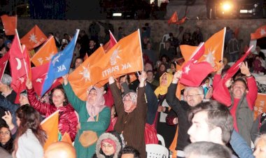 Cumhur İttifakı Demokrasi Mitinginde Dr. Tahir Ateş’le Buluştu