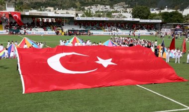 Bodrum’da 23 Nisan Sevinci