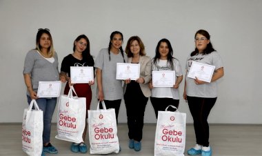 Anne Adayları Gebe Okulundan Mezun Oldu