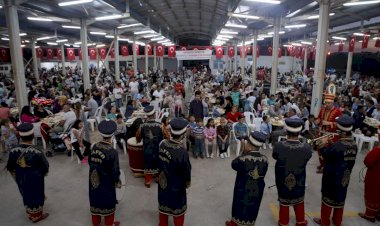 Başkan Aras, Karaovalı Gençlerin İftarına Katıldı