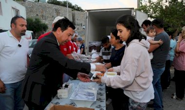 Başkan Aras, İftarı Yakaköy Sakinleriyle Yaptı