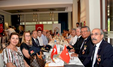 Kıbrıs Gazilerine Madalya ve Beratları Verildi