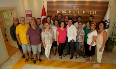 Ortaokul Arkadaşlarından Sürpriz Ziyaret