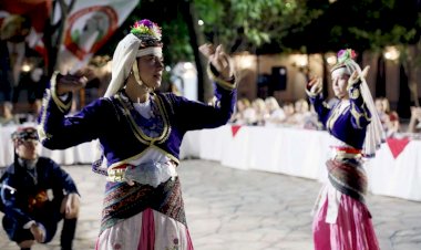 Satranç Sporcuları Zeybek Oynadı