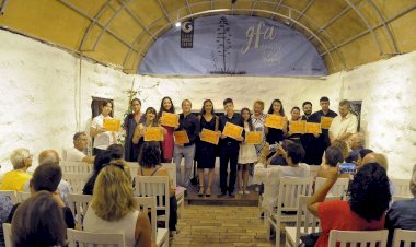 Gümüşlük’te “Kumda Piyano” ve Gülfam Göknar’dan İmza Akşamı