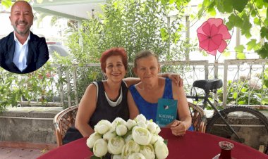 47 Yıl Sonra Bir Kitapla Çıkıp Gelen Öğrenci